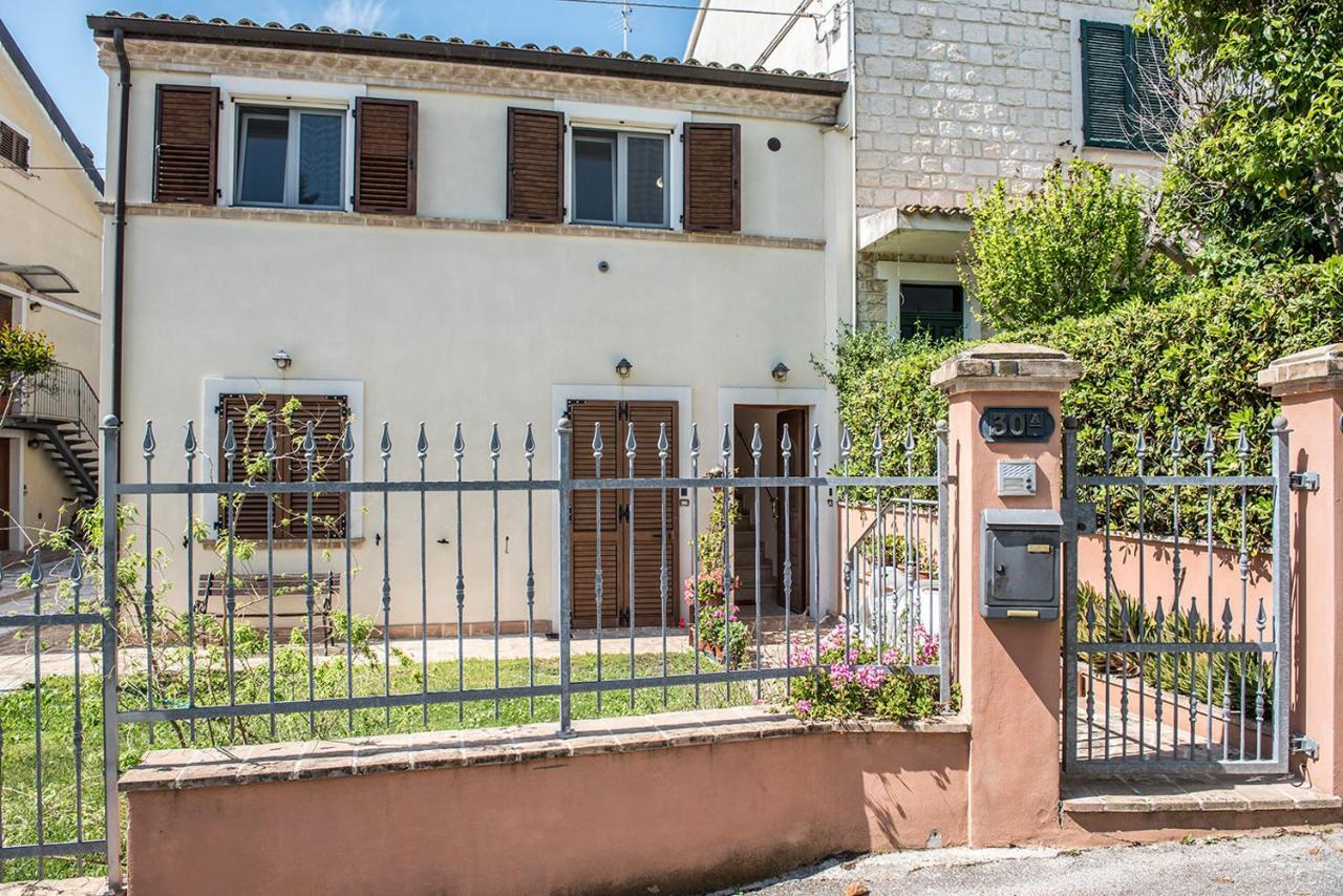N012 - Numana, Nuovo Bilocale Con Aria Condizionata Apartman Sirolo Kültér fotó